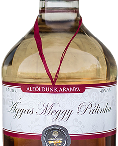 Sour Cherry Palinka on Fruit Bed (Ágyas meggypálinka) 40% 0,7l Alföldünk aranya